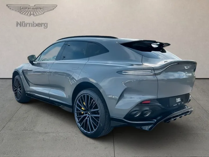 Aston Martin DBX