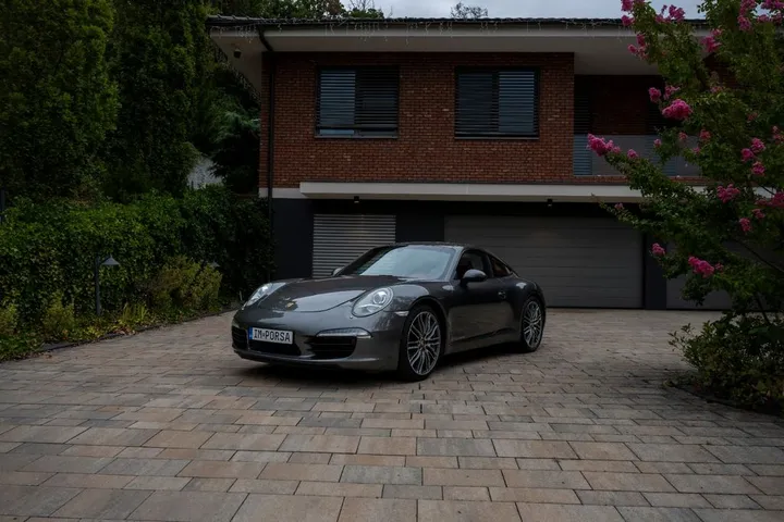 Porsche 911