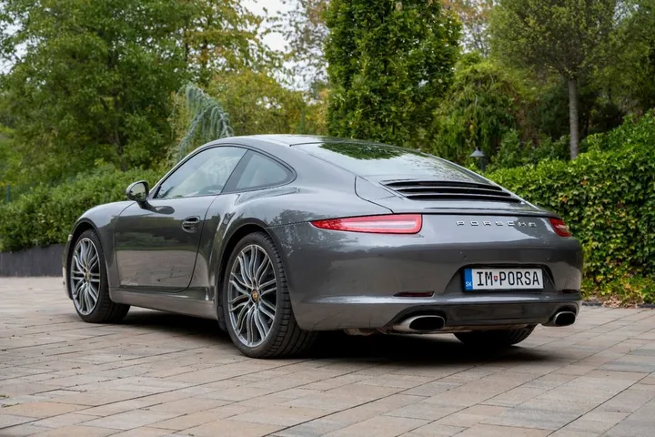 Porsche 911