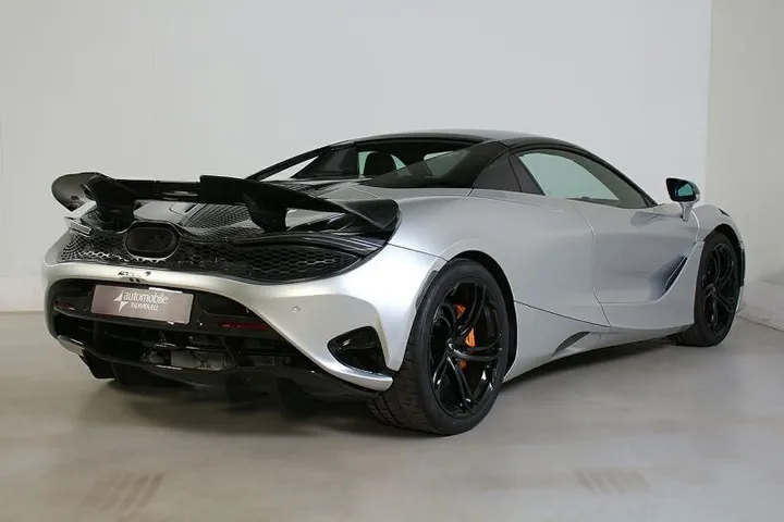 McLaren 750S