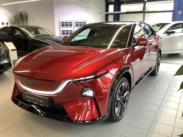 Mazda CX-6e