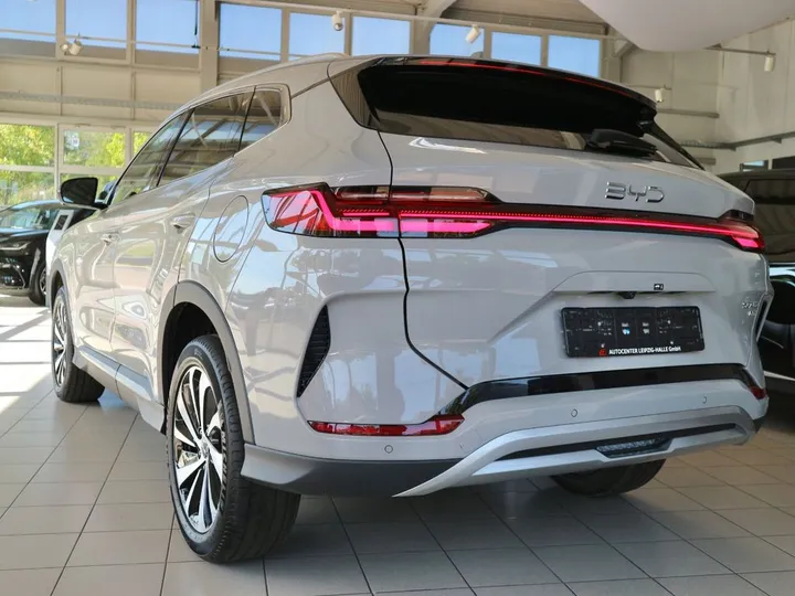 BYD SEAL U