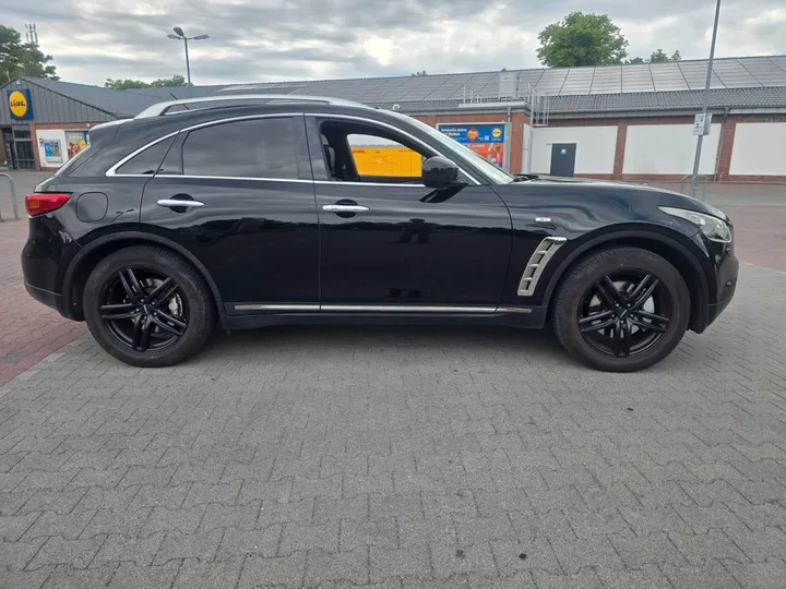 Infiniti FX