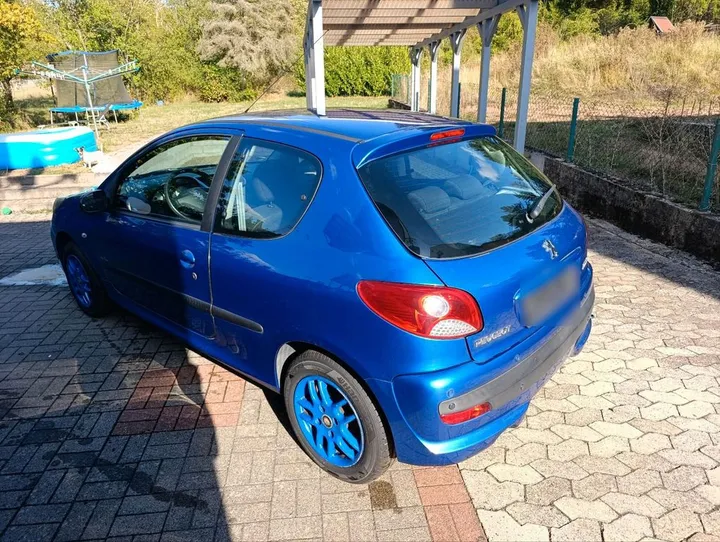 Peugeot 206
