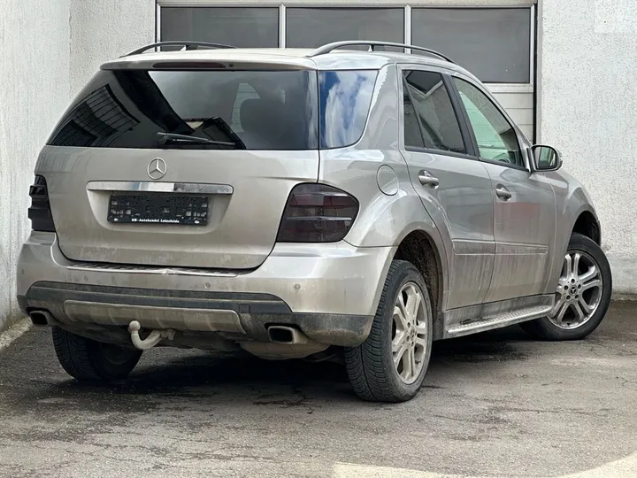 Mercedes-Benz ML 320
