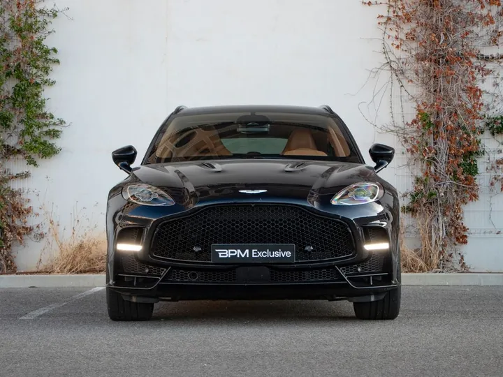 Aston Martin DBX