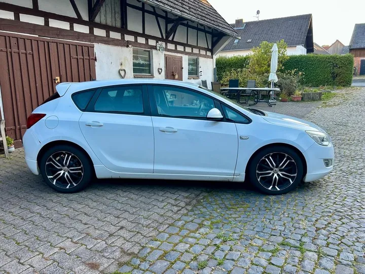 Opel Astra