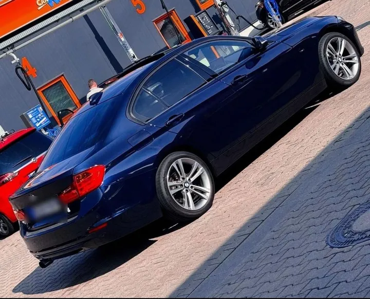 BMW 320