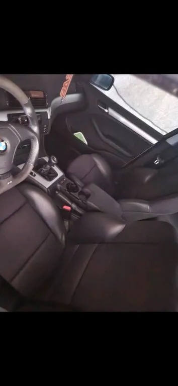 BMW 323