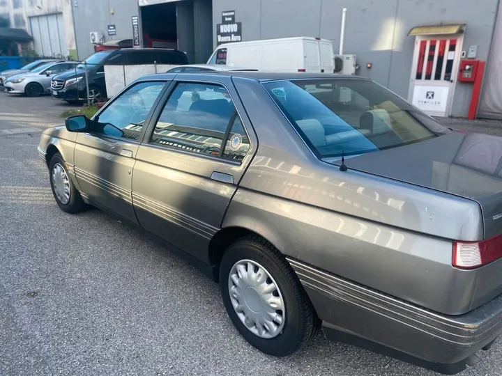 Alfa Romeo 164
