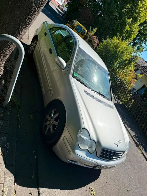 Mercedes-Benz C 180