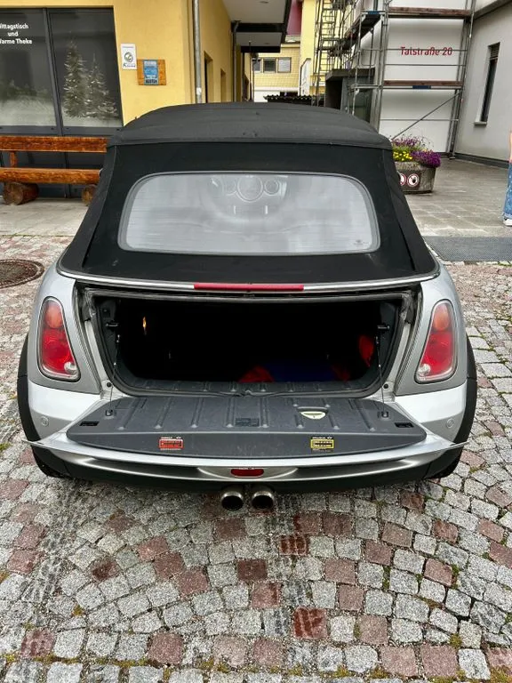MINI Cooper Cabrio