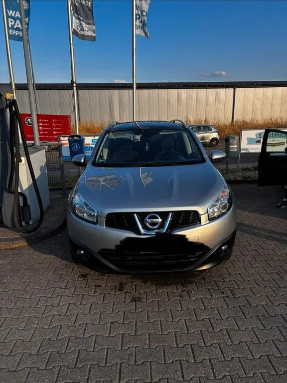 Nissan Qashqai+2