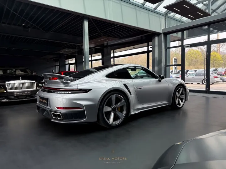 Porsche 992