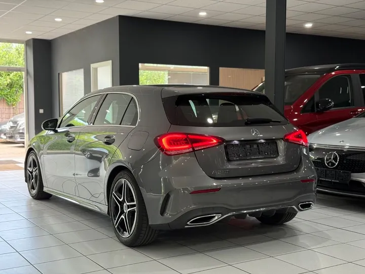 Mercedes-Benz A 220