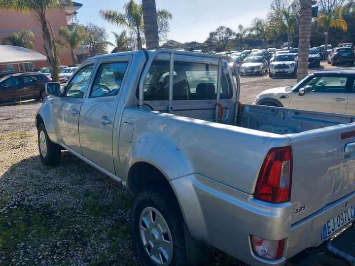 Tata Xenon