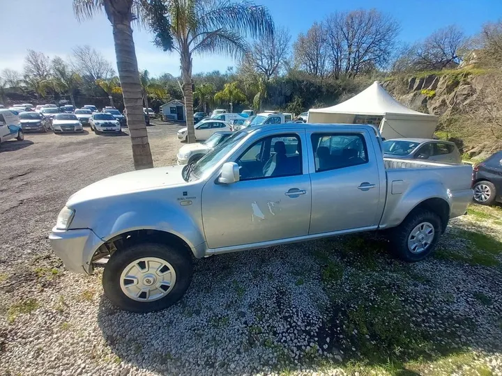 Tata Xenon