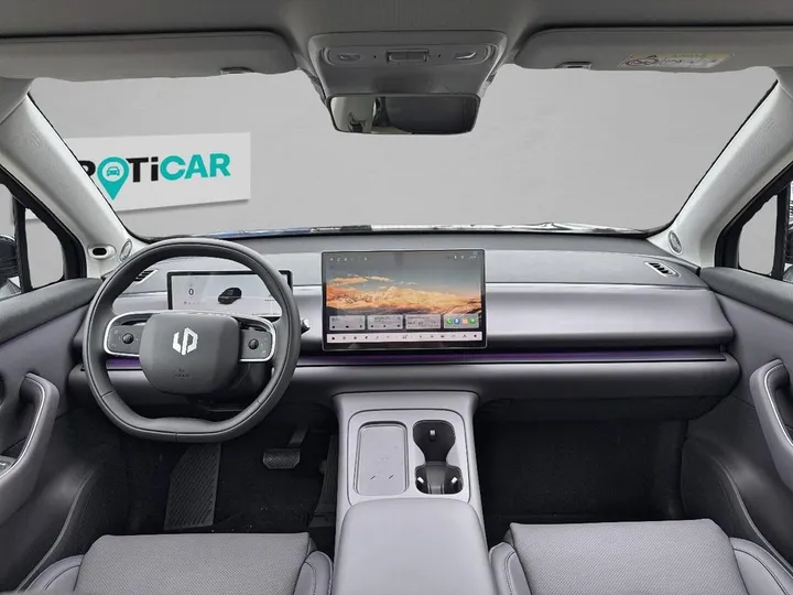 Leapmotor C10