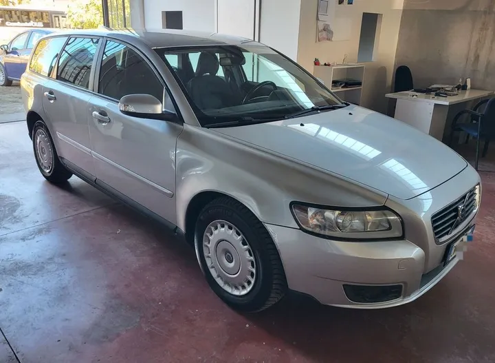 Volvo V50