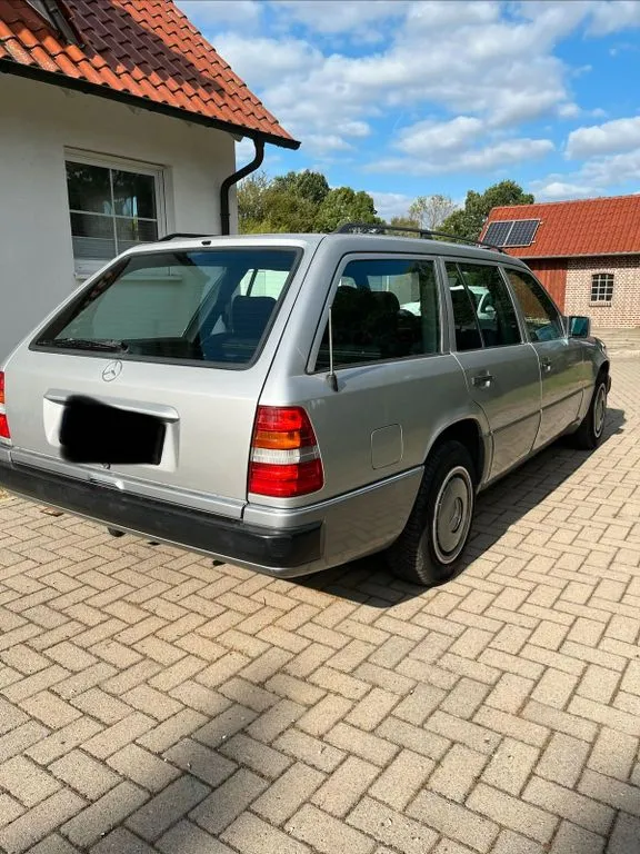 Mercedes-Benz 200