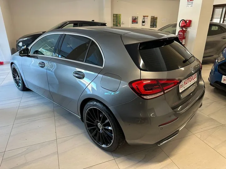 Mercedes-Benz A 180
