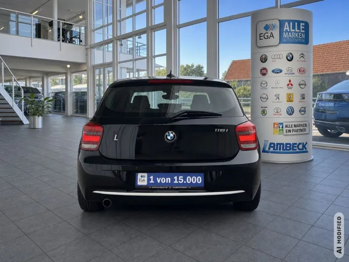 BMW 118