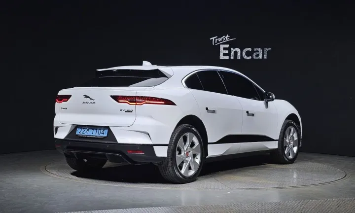 Jaguar I-PACE