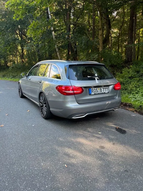 Mercedes-Benz C 220