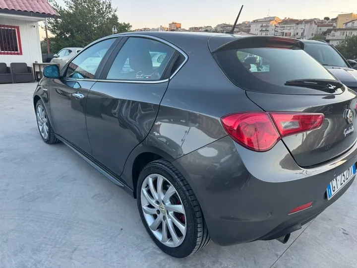 Alfa Romeo Giulietta
