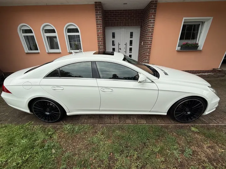 Mercedes-Benz CLS 320