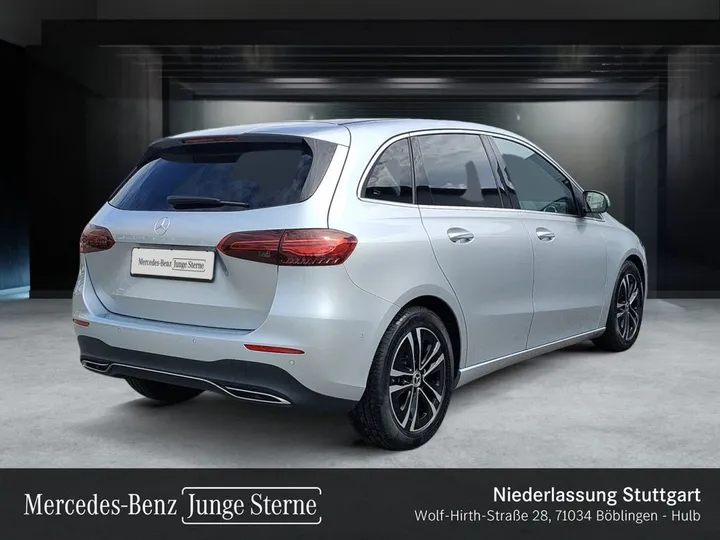 Mercedes-Benz B 200