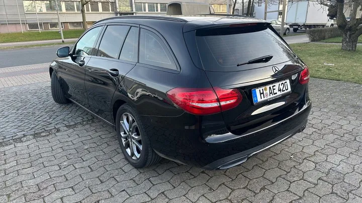 Mercedes-Benz C 220