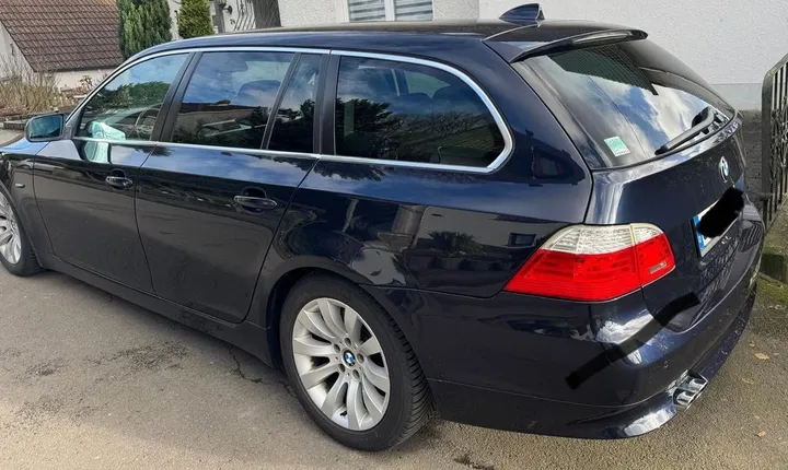 BMW 525