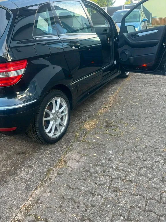 Mercedes-Benz B 170