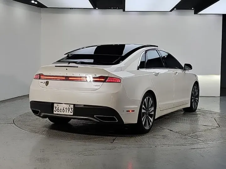 Lincoln MKZ