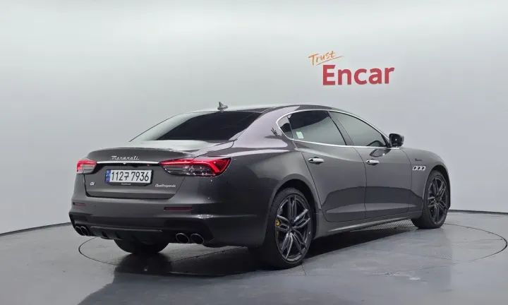 Maserati Quattroporte