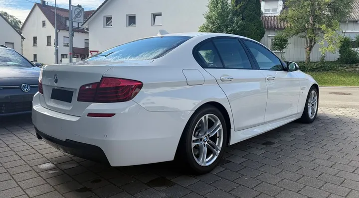 BMW 528