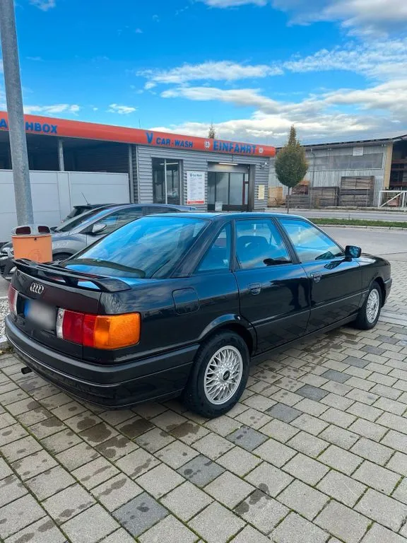 Audi 80