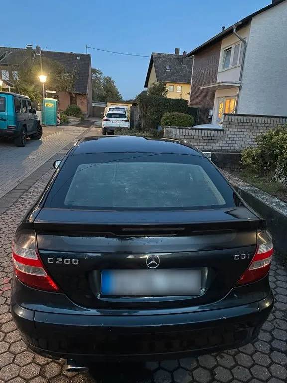 Mercedes-Benz C 200