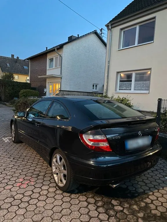 Mercedes-Benz C 200