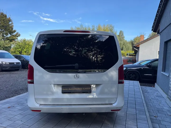 Mercedes-Benz V 250