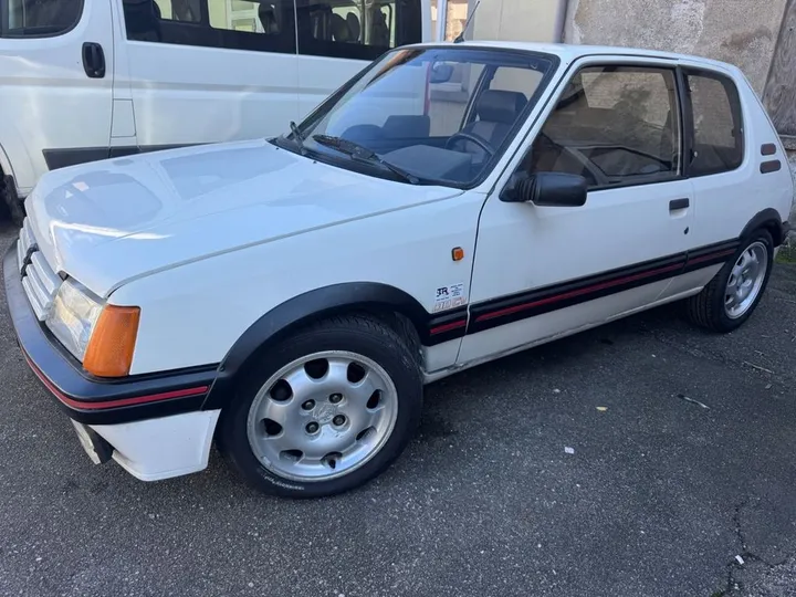 Peugeot 205