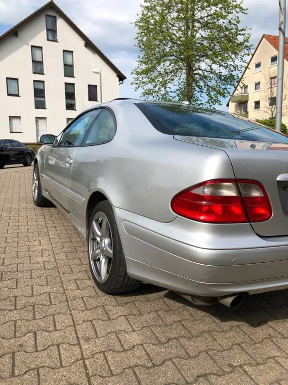 Mercedes-Benz CLK 230