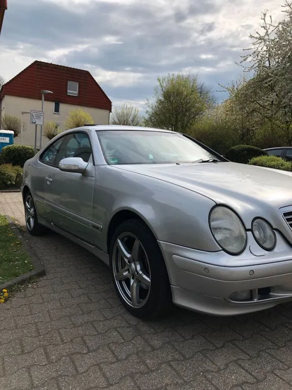 Mercedes-Benz CLK 230