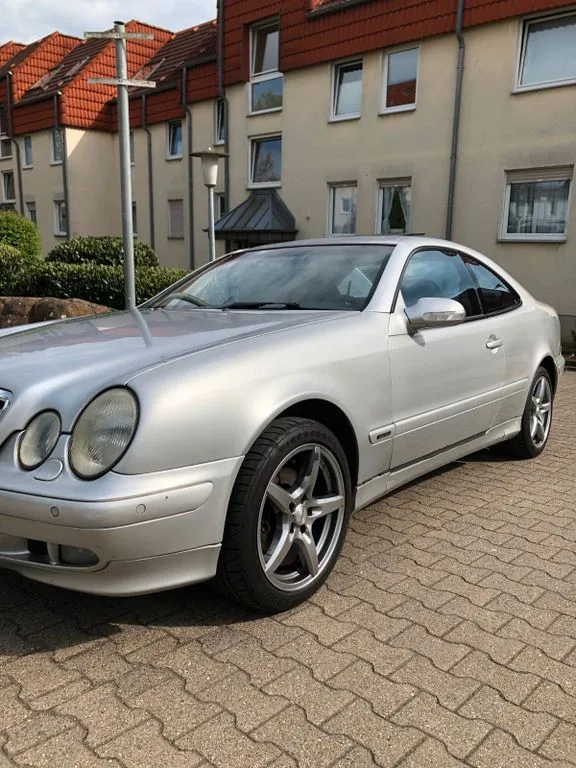 Mercedes-Benz CLK 230