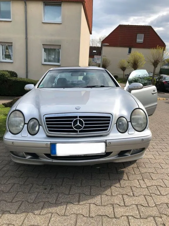 Mercedes-Benz CLK 230