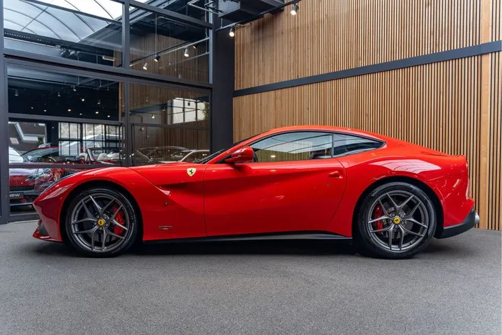 Ferrari F12
