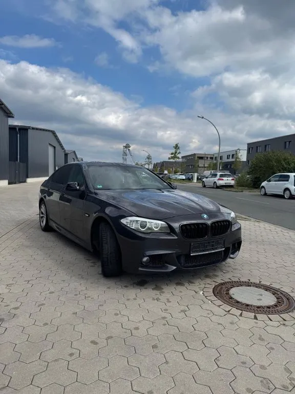 BMW 528