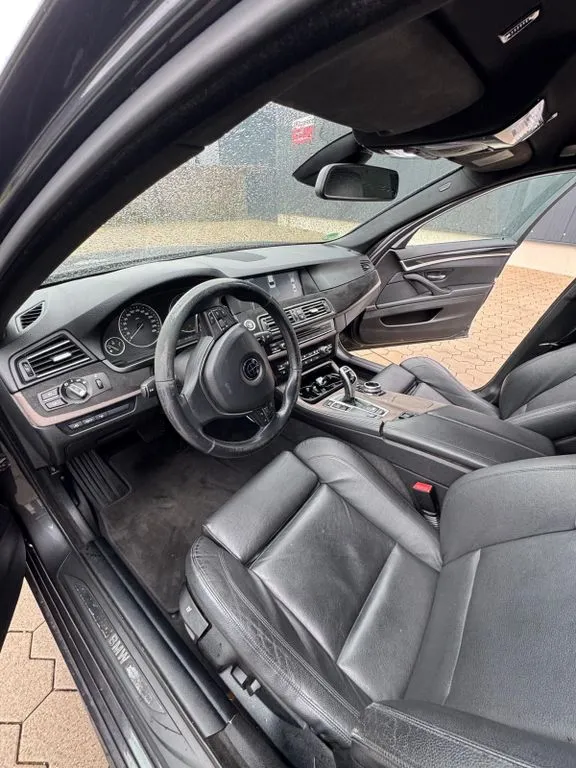 BMW 528