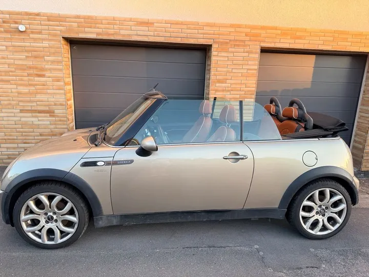 MINI Cooper Cabrio